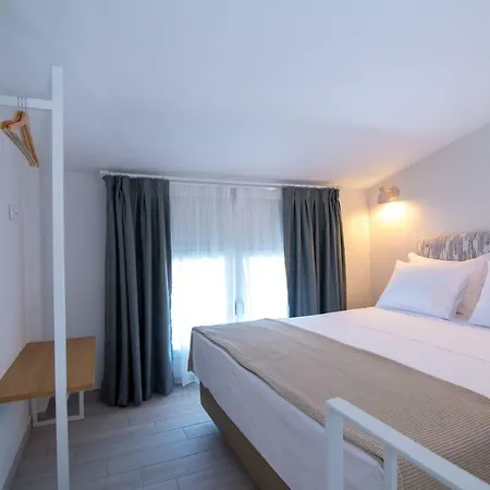 The Papoutsakis Nikiti (Sithonia)