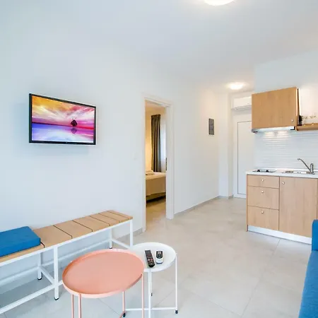 The Papoutsakis Appartement *